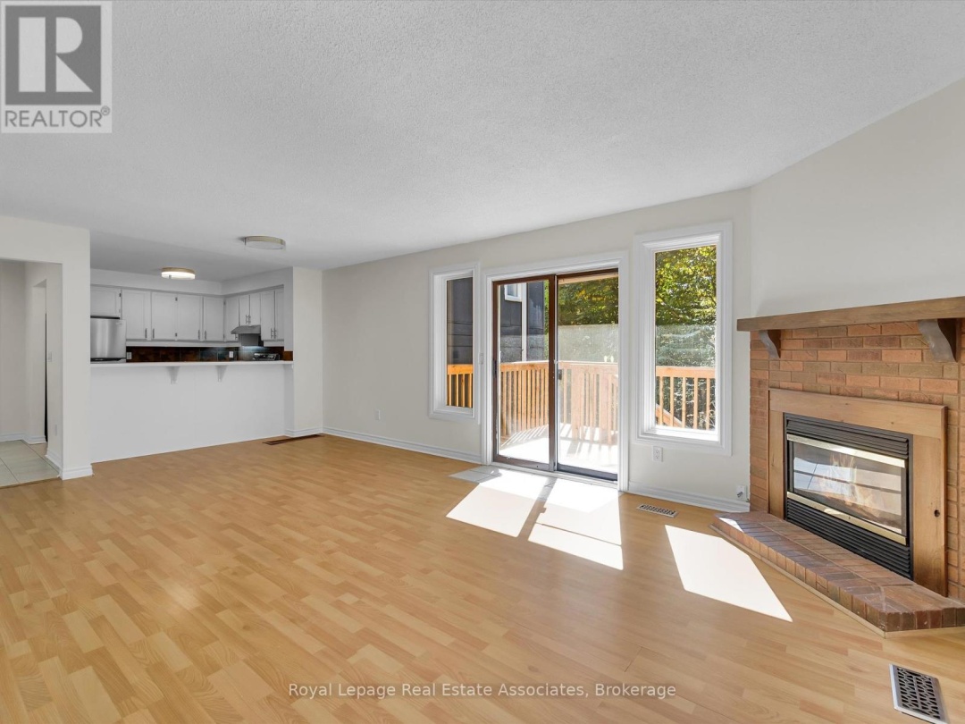 16 - 1581 HIDDEN VALLEY ROAD, 