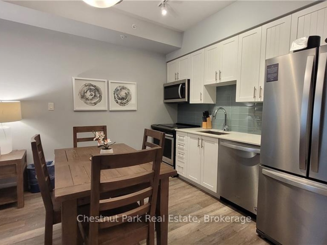 330 - 25 PEN LAKE POINT ROAD, 
