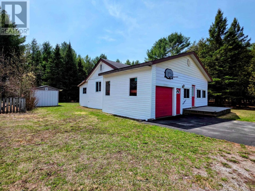 1037 WEST ROAD, Minden Hills (Minden)