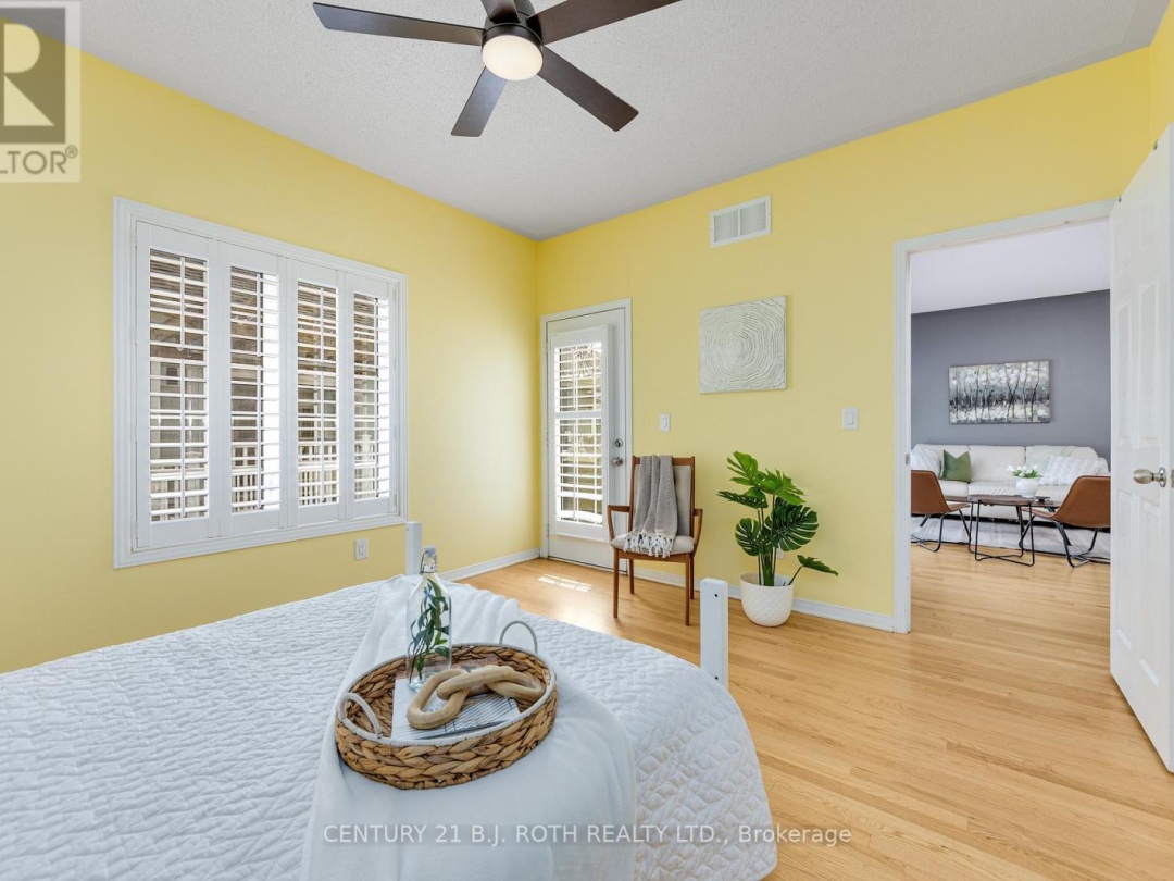 3327 SUMMERHILL WAY N, 