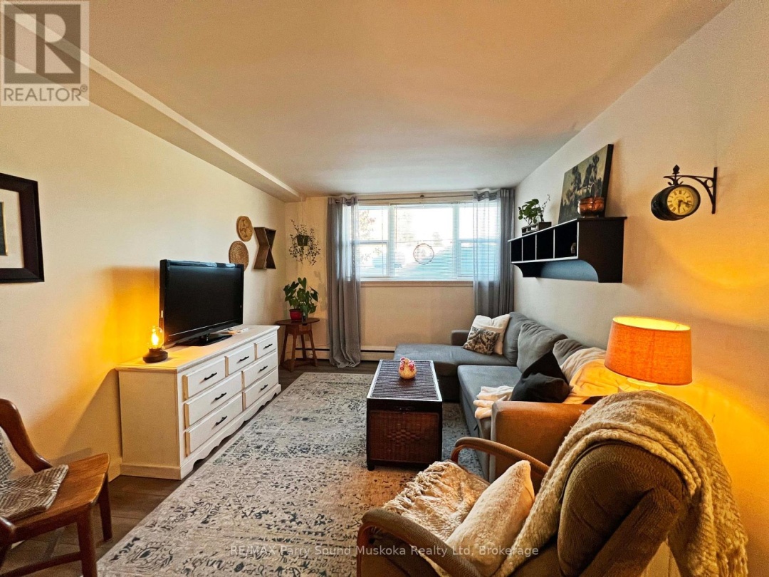 4 - 118 ISABELLA STREET, Parry Sound