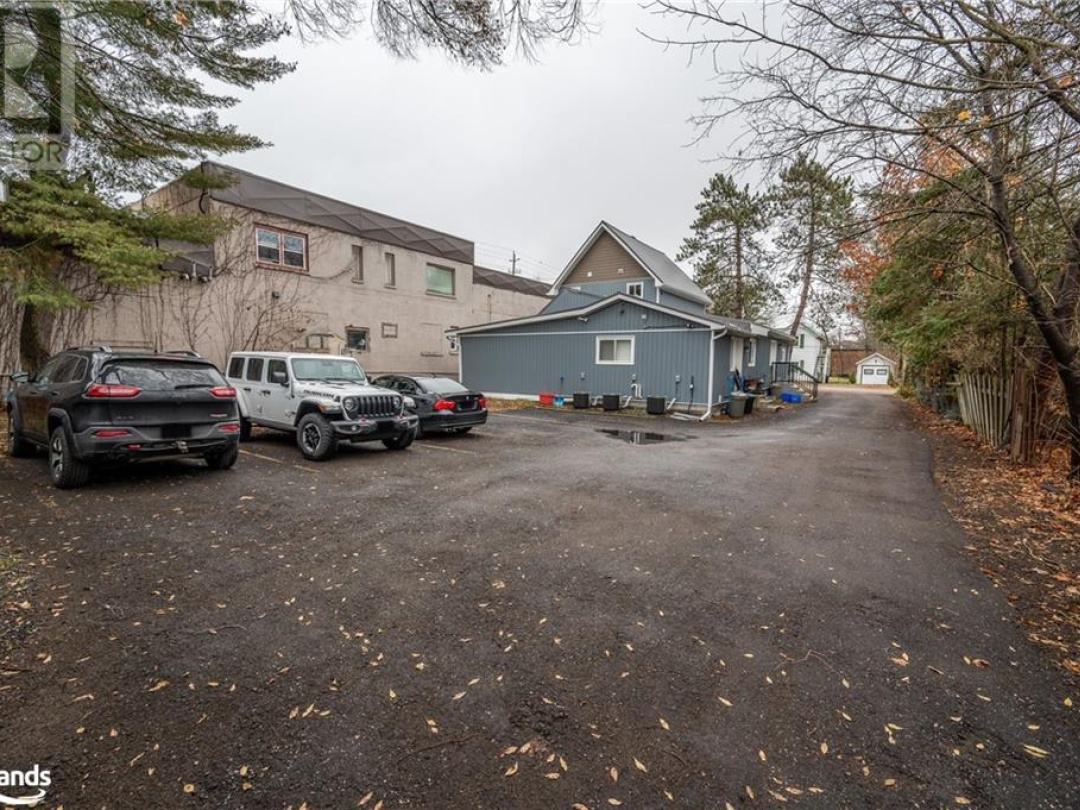 280 Bishop Street, Gravenhurst