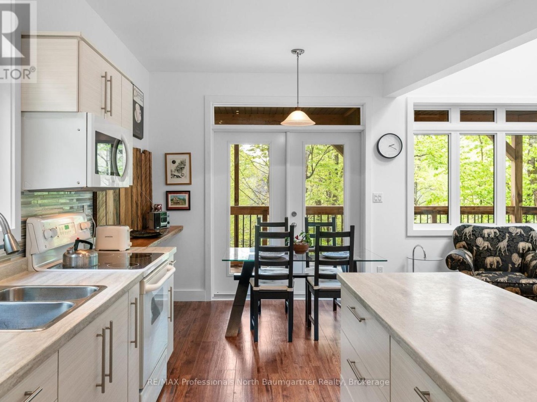 1105 Long Lake Road, Dysart et al (Dysart)