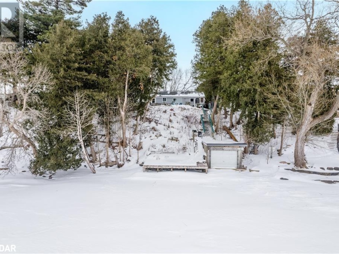 24890 Thorah Park Boulevard, Lake Simcoe