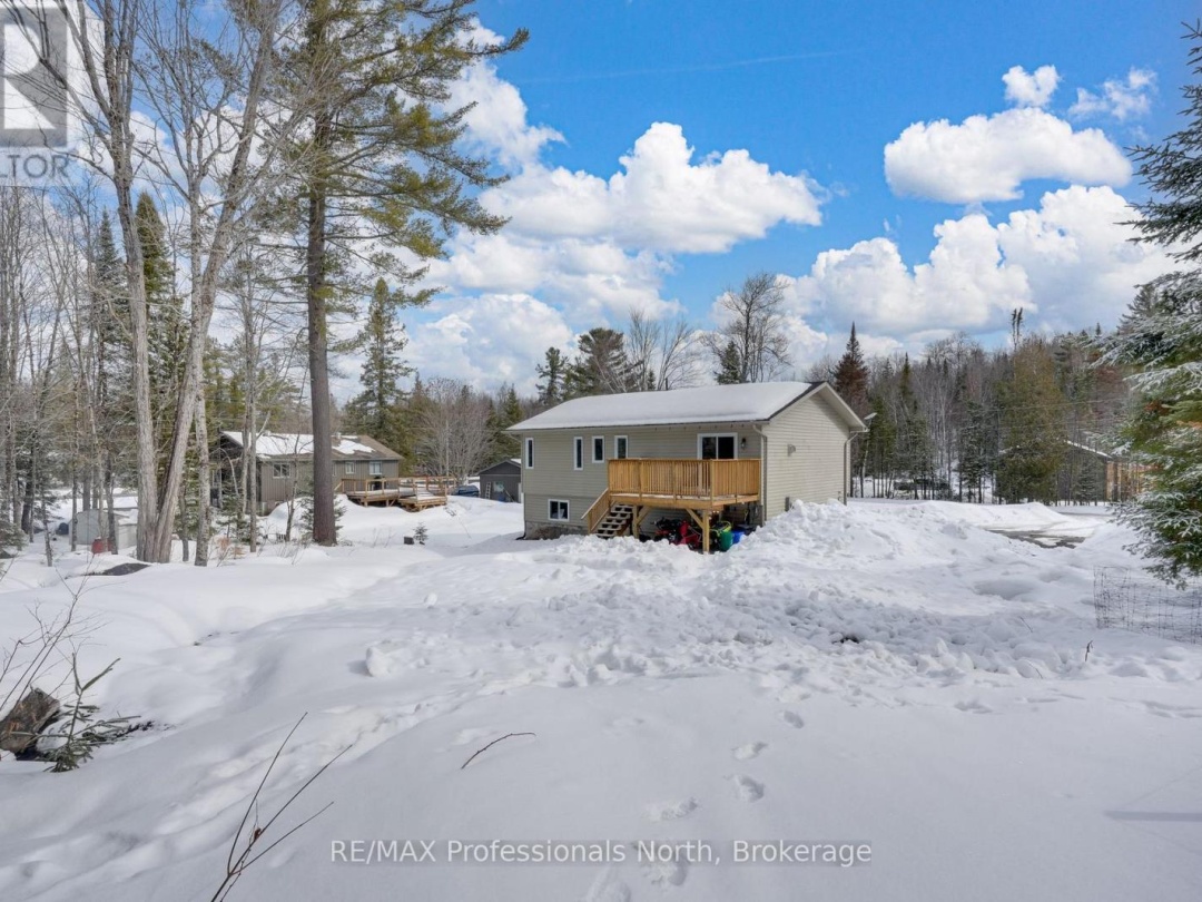1036 POST ROAD, Bracebridge (Macaulay)