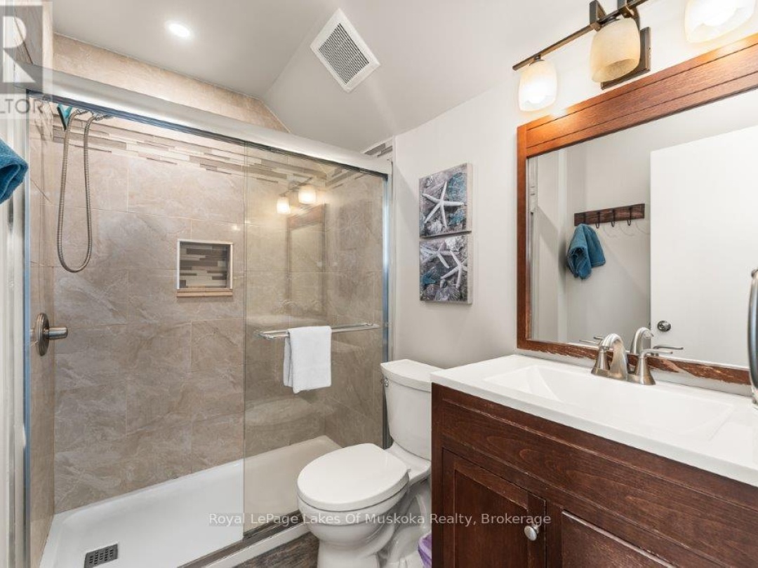 30 TURNER DRIVE, Peninsula Lake