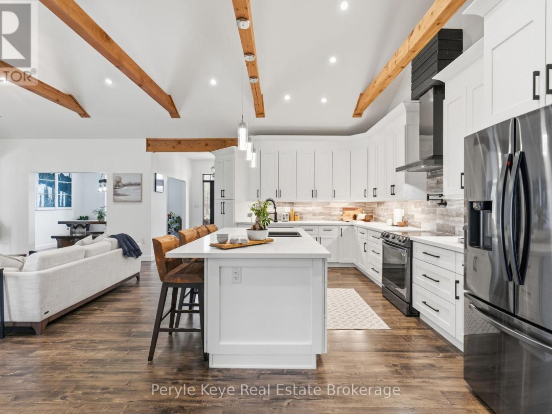 1056 XAVIER STREET, Gravenhurst (Morrison)