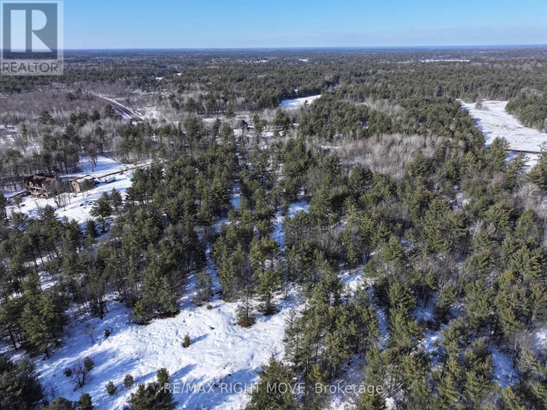 2503 SOUTHWOOD ROAD, Gravenhurst (Morrison)