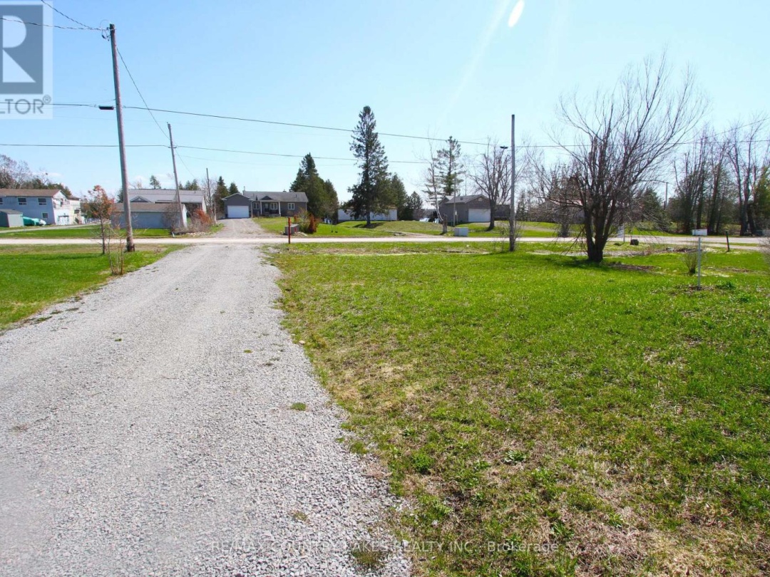 264 MCGUIRE BEACH ROAD, Canal Lake