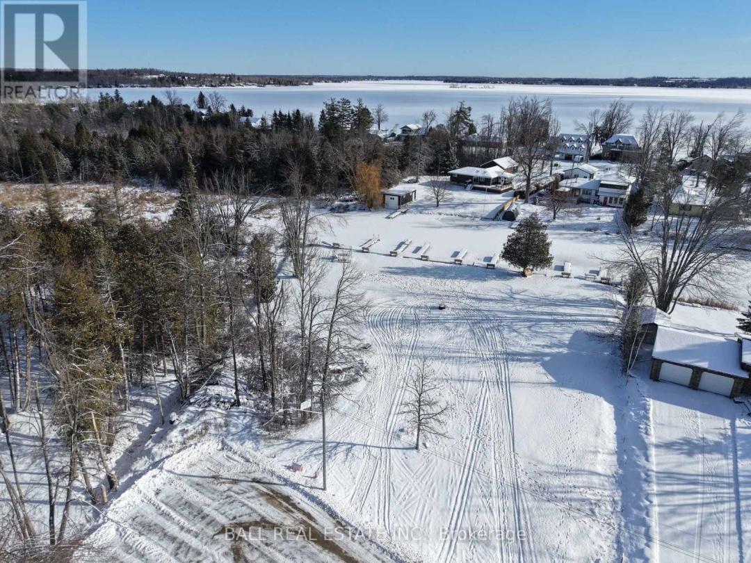 25 BAYVIEW ESTATE ROAD, Sturgeon Lake