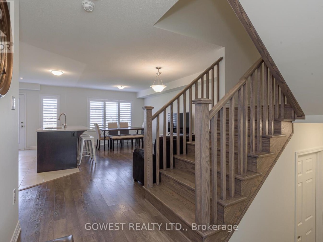 45 STOTHER CRESCENT, Bracebridge (Macaulay)