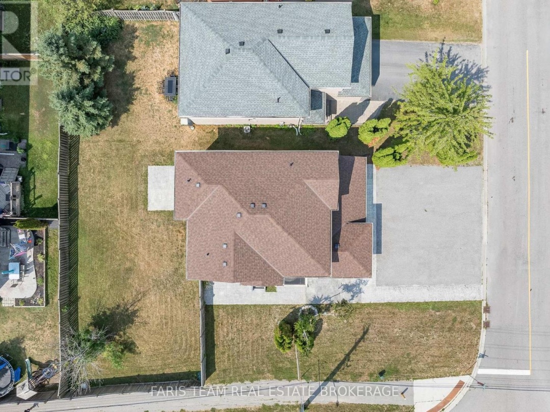 2 VANESSA DRIVE, 