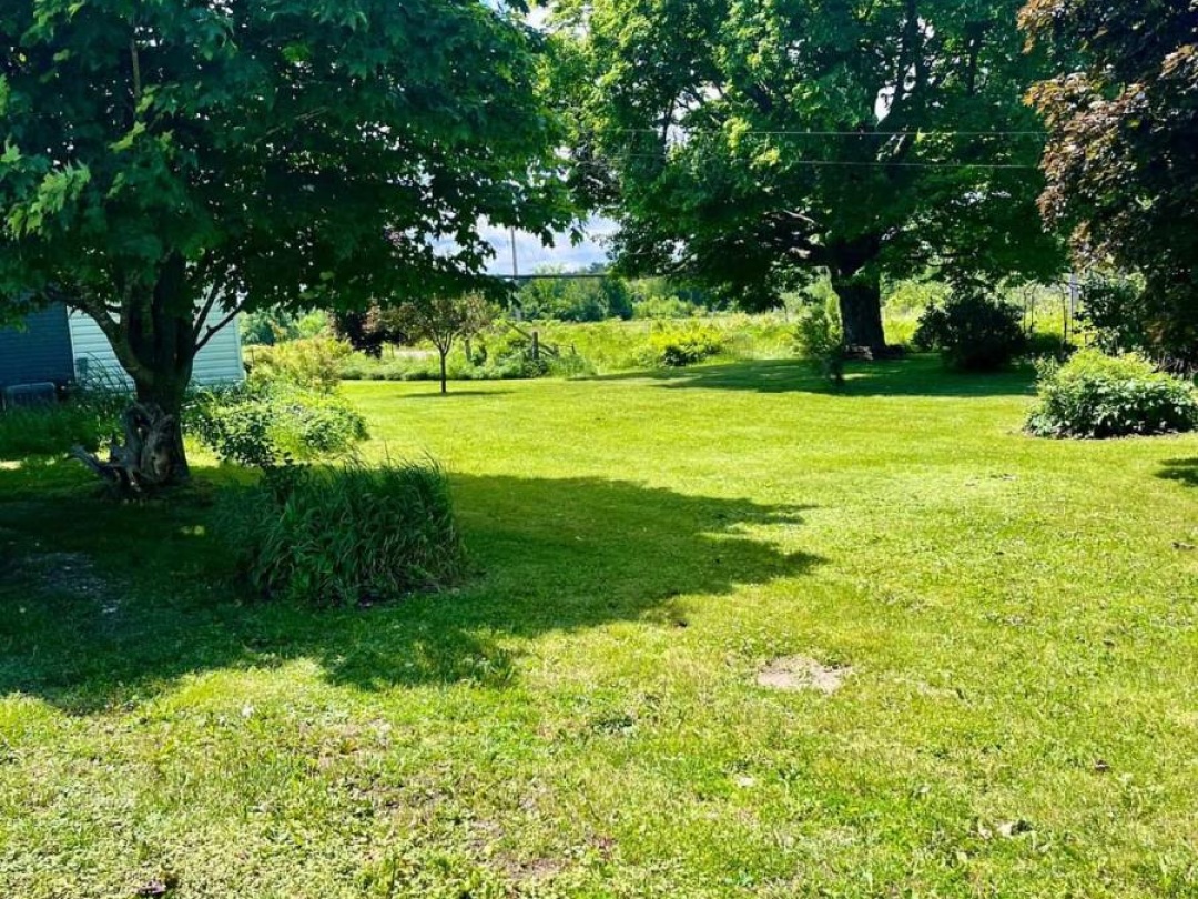 31 BLUE BAY LANE, Cameron Lake