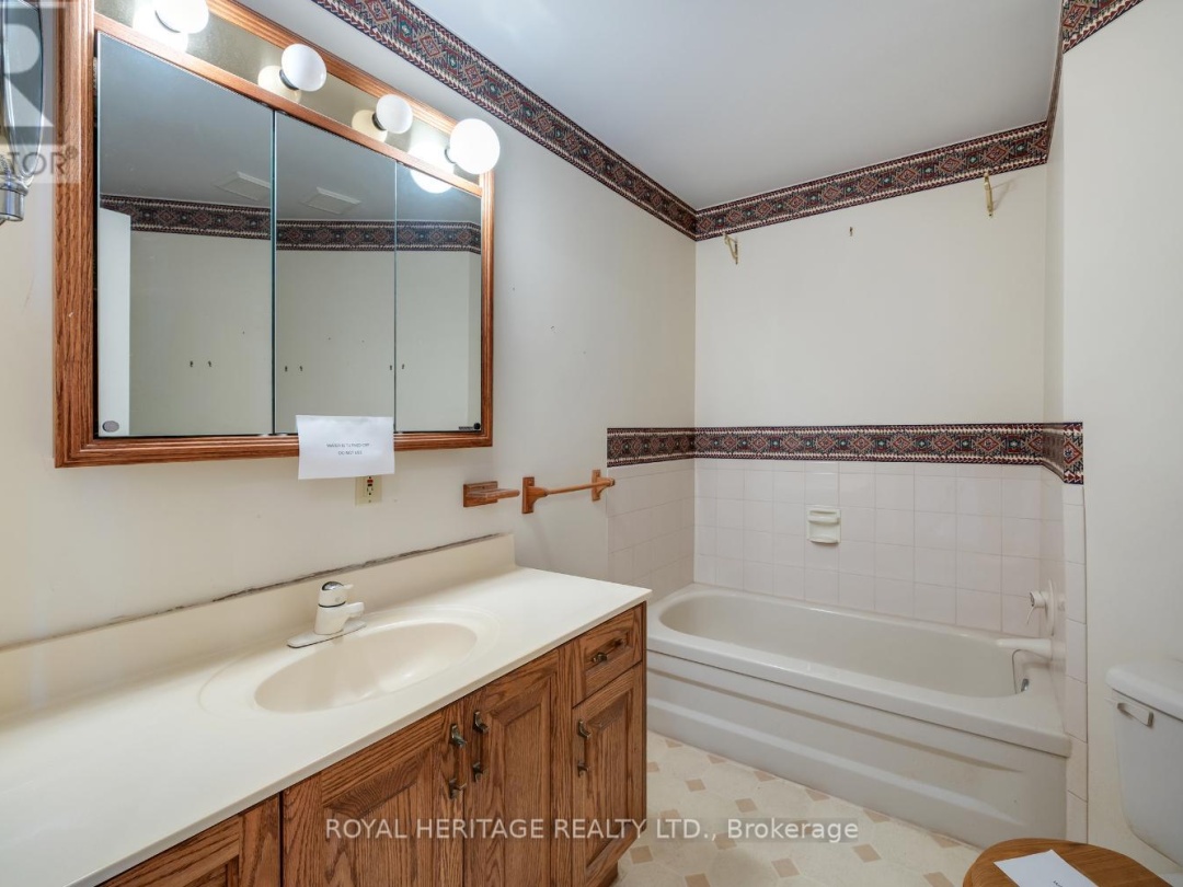 31 WELLINGTON STREET, 