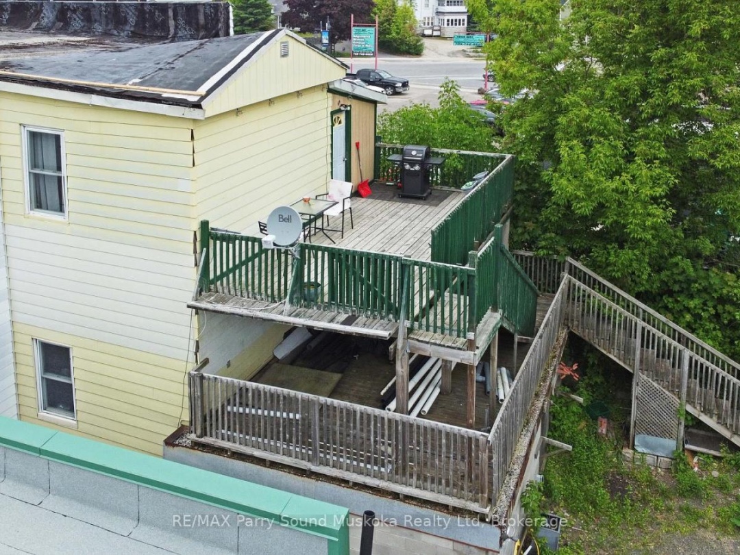 111 JAMES STREET, Parry Sound