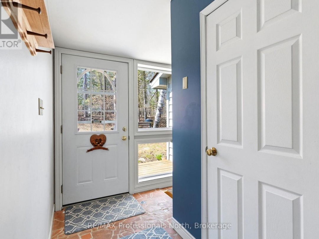 1048 ELK DRIVE, Glen Lake