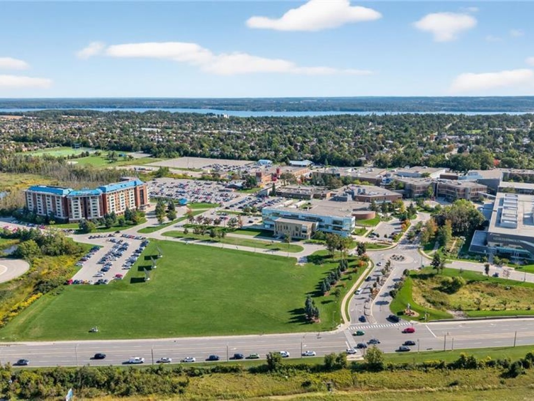 58 LAKESIDE Terrace Unit# 305, 