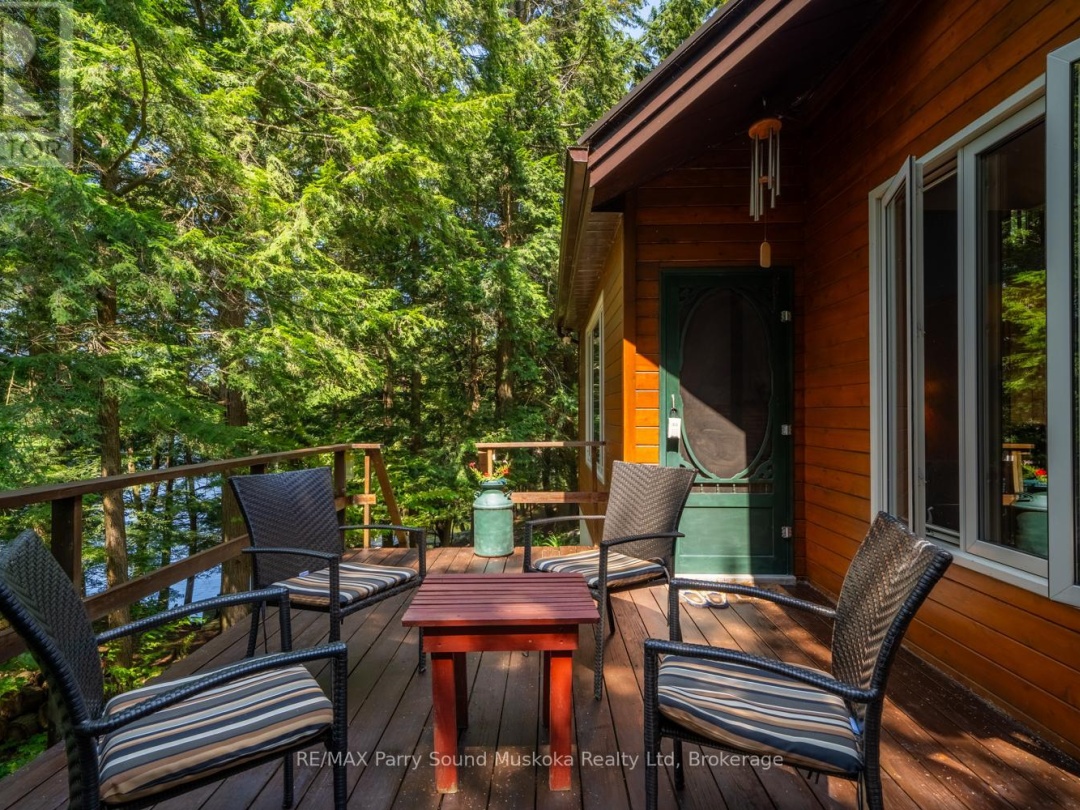 18 MEHARG DRIVE, Manitouwabing Lake