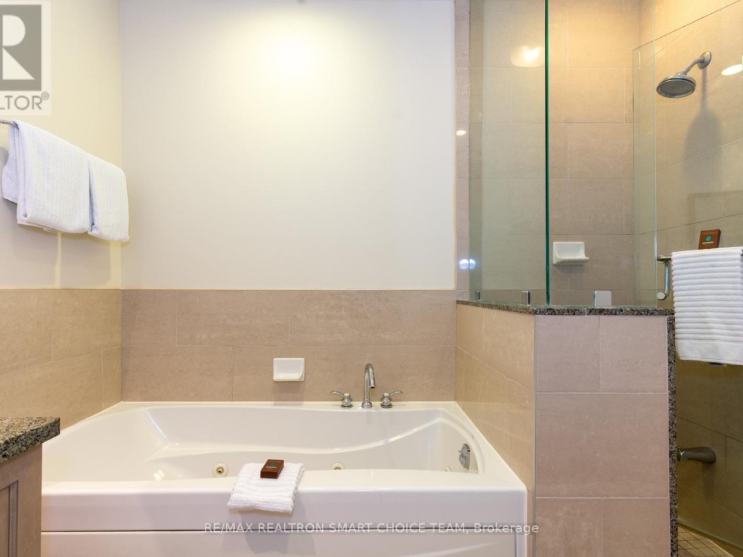 L204-C1 - 1869 MUSKOKA 118 ROAD W, 