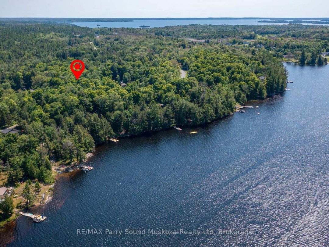 31 LAKE FOREST DRIVE, McDougall