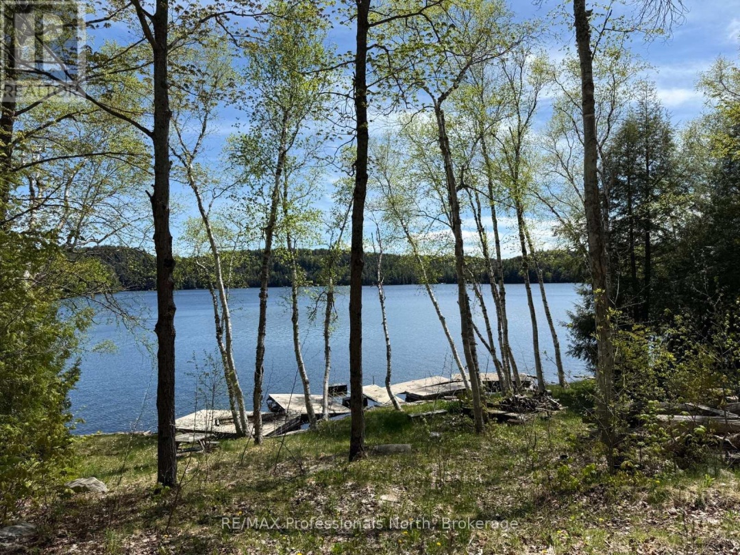 2612 WILKINSON ROAD, Kennisis Lake
