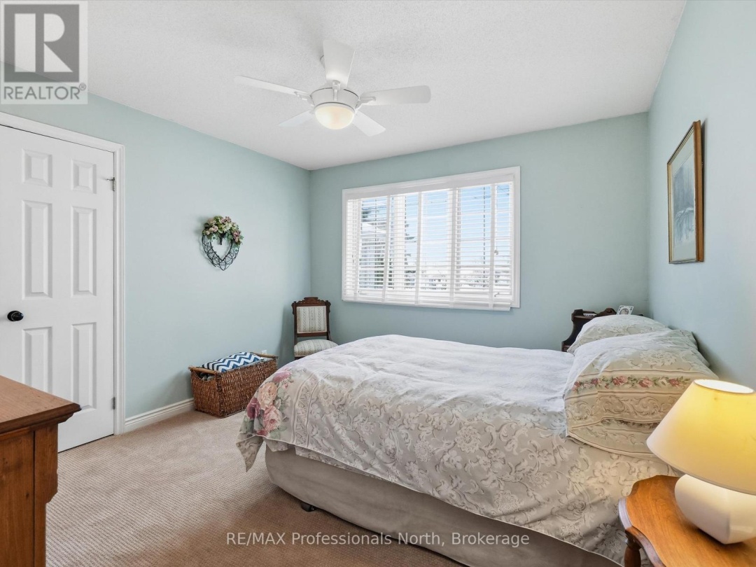 31 THE GRANITE BLUFF, Bracebridge (Macaulay)