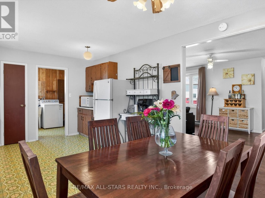 38 ELLIOT STREET, Kawartha Lakes (Fenelon Falls)