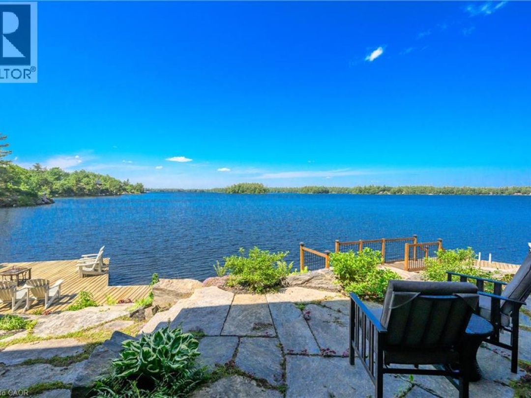 990 HASKETT'S Drive, Six Mile Lake