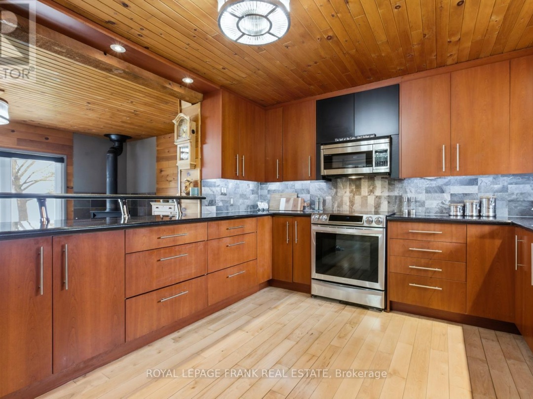 111 BALL POINT ROAD, Lake Scugog