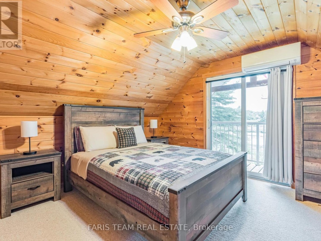 1472 Otter Point Road, Maclean Lake