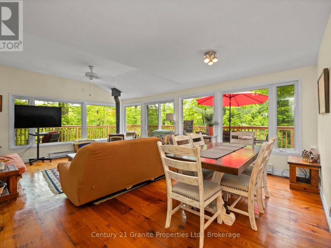 131 DOWNES ROAD, Horseshoe Lake