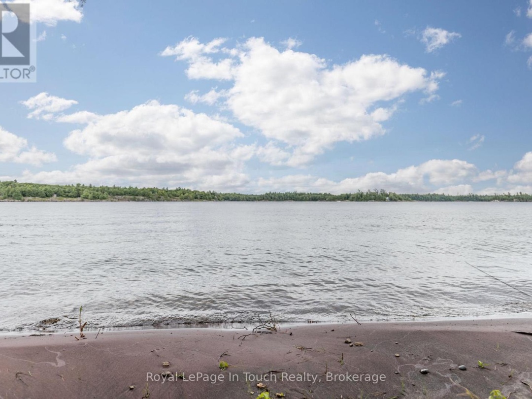 8 B686 DERBYSHIRE, Georgian Bay