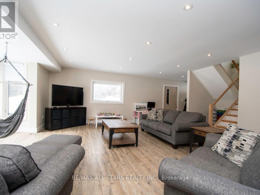 829 PEACE ROAD, Kawartha Lakes (Emily)
