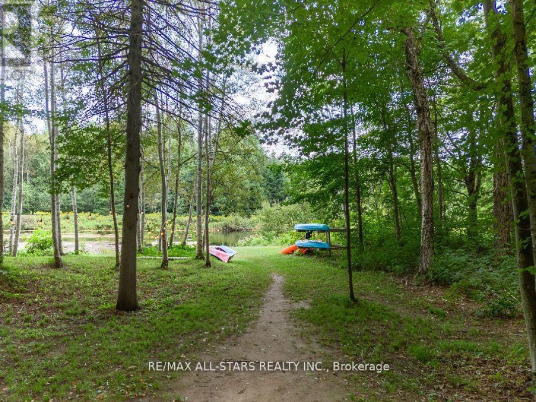 8 HARMONIOUS DRIVE, Burnt River