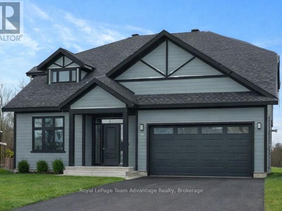 18 AVERY COURT, Parry Sound