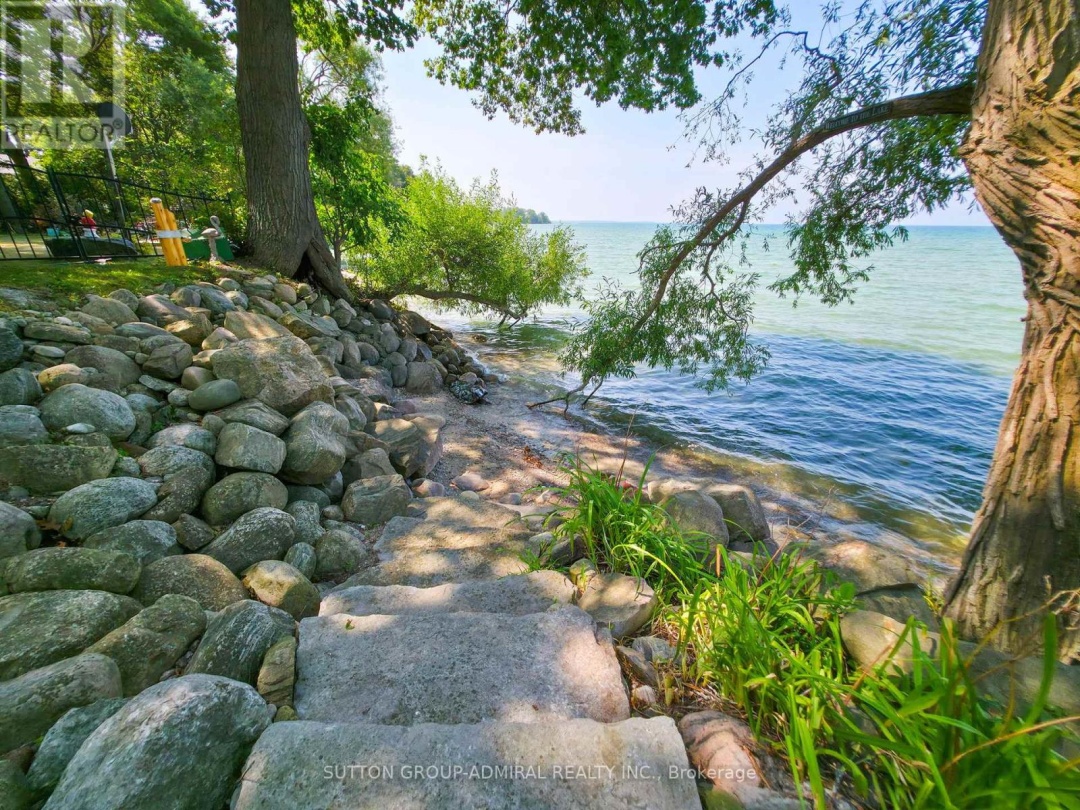 2232 LAKESHORE DRIVE, Lake Simcoe