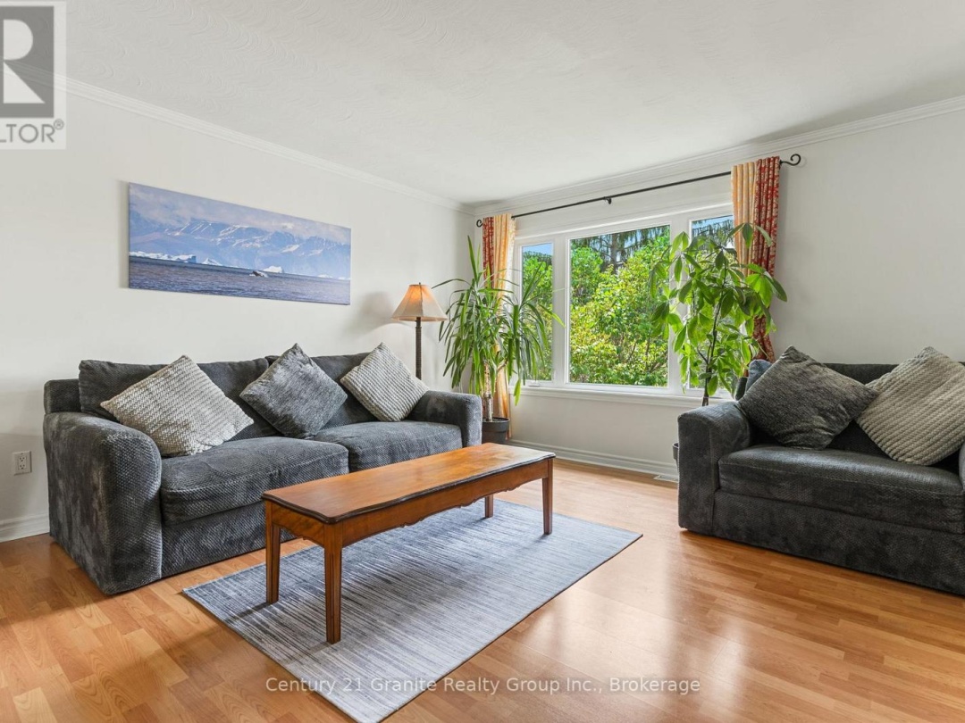 4 BIRCH CRESCENT, 