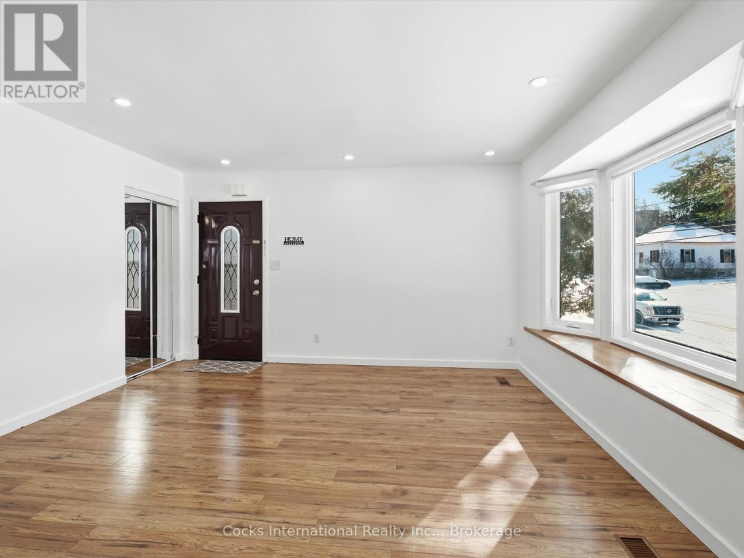 36 SUSAN STREET W, Huntsville (Chaffey)
