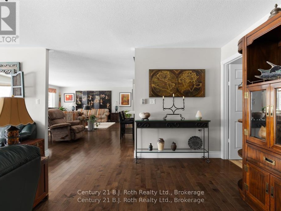 179 BAYSHORE DRIVE, Lake Simcoe