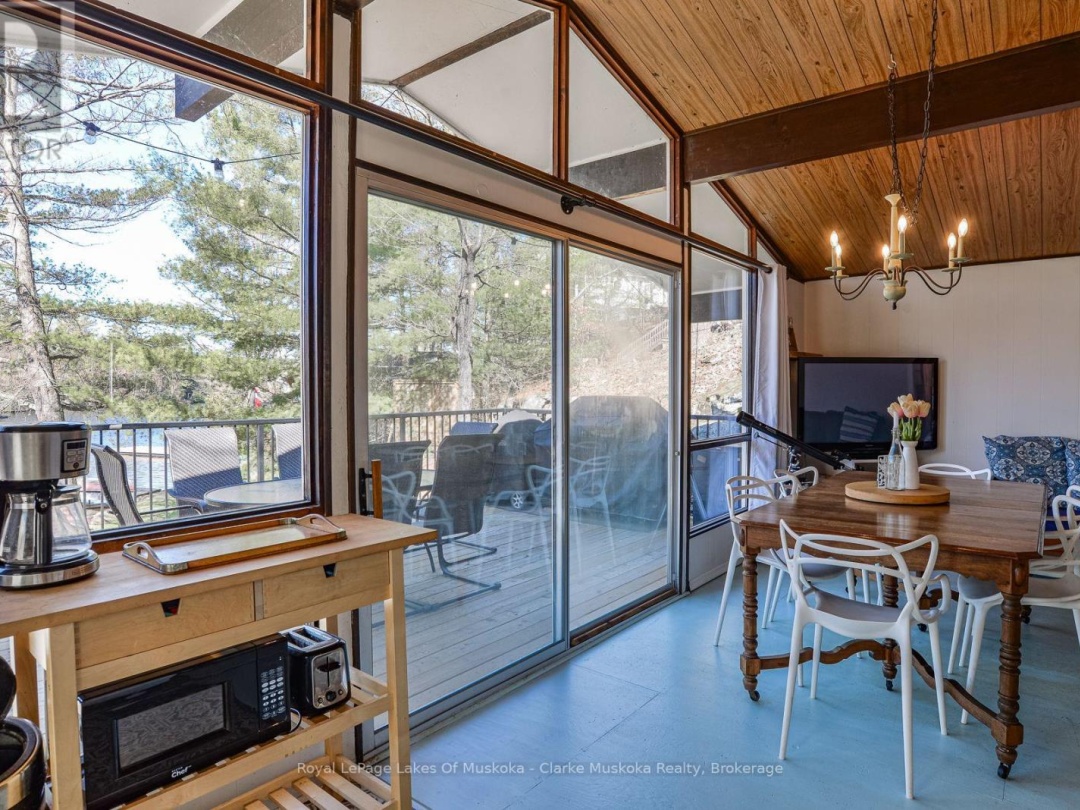 3258 LOON LANE, Gloucester Pool