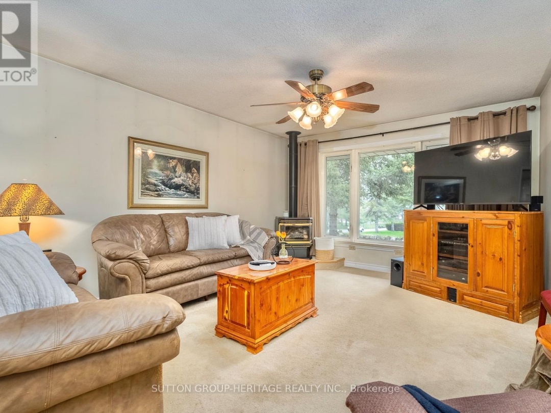 228 PIRATES GLEN DRIVE, Trent Lakes