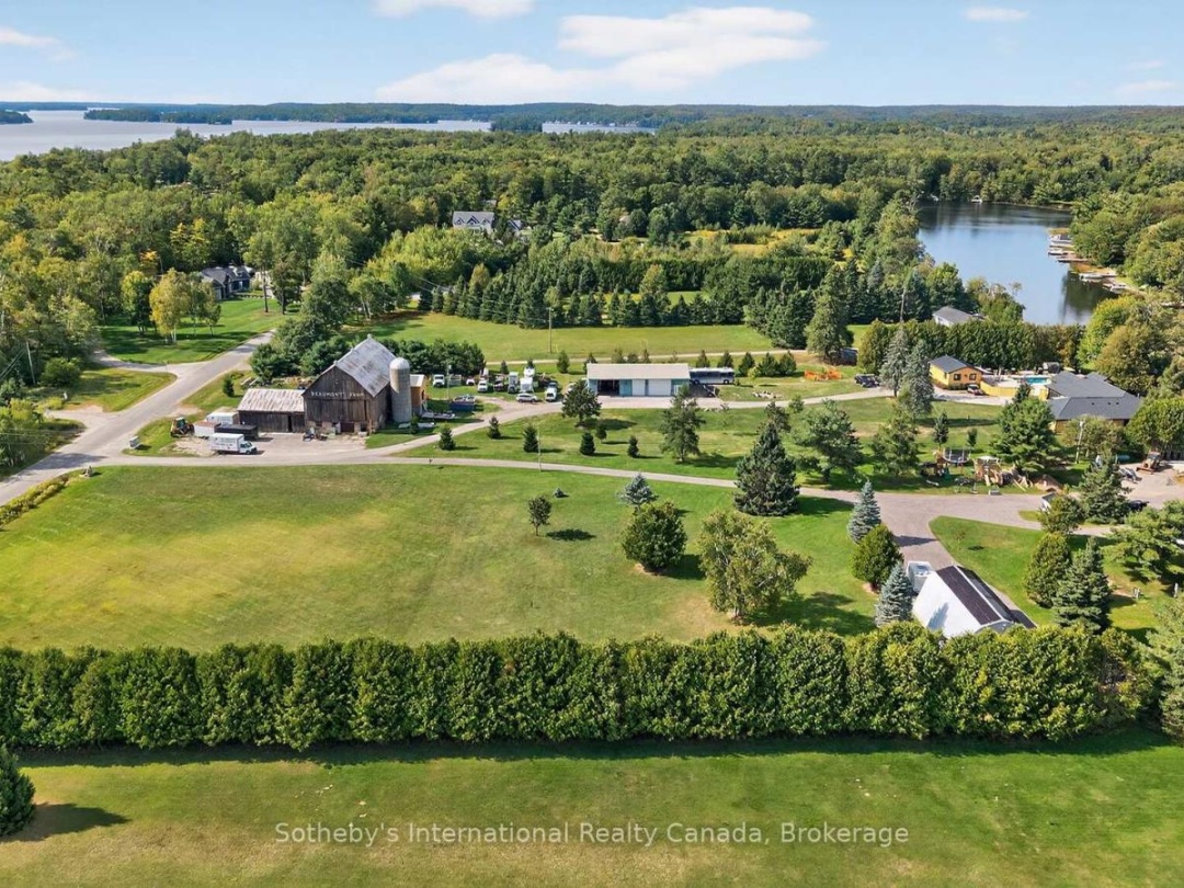 1082 BEAUMONT FARM ROAD, Muskoka River
