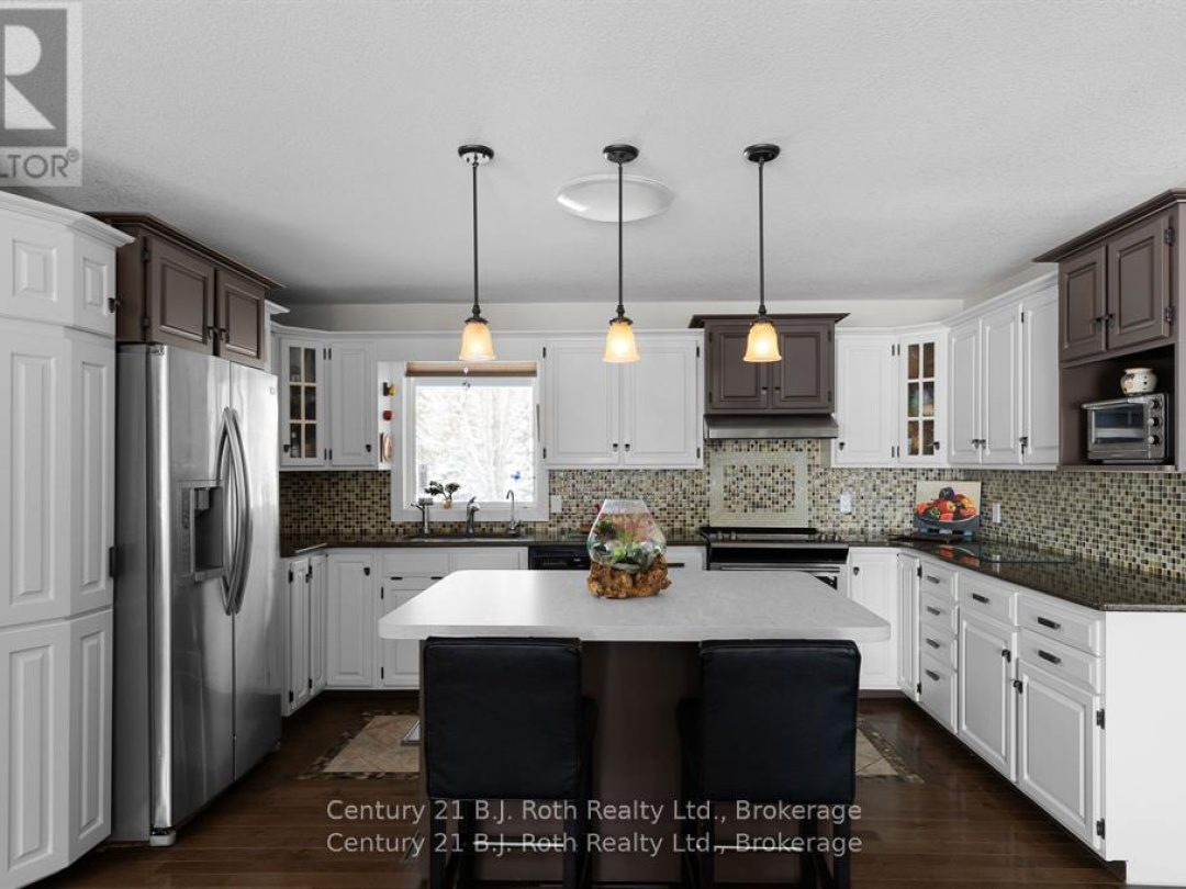 179 BAYSHORE DRIVE, Lake Simcoe