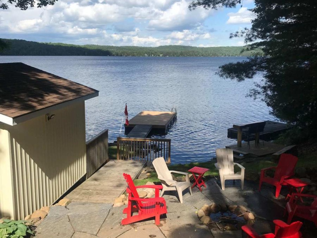 1035 HARVEST MOON LANE, Halls Lake