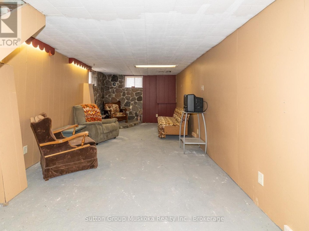 15 GLEN ACRES ROAD, 