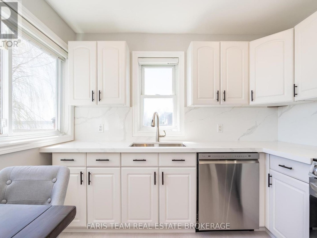 282 ROBINS POINT ROAD, 