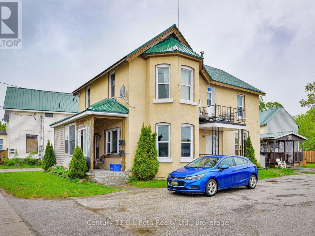 44 BARRIE ROAD, Orillia