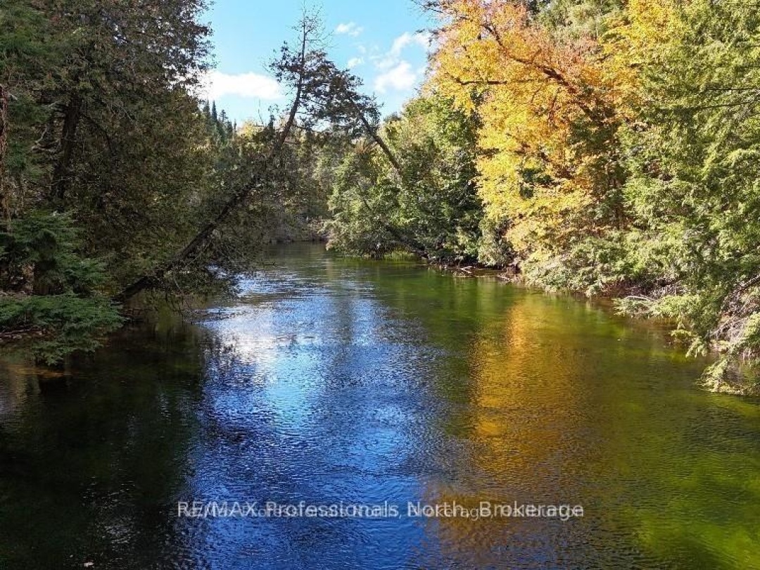 1057 SUBURBAN COURT, Gull River