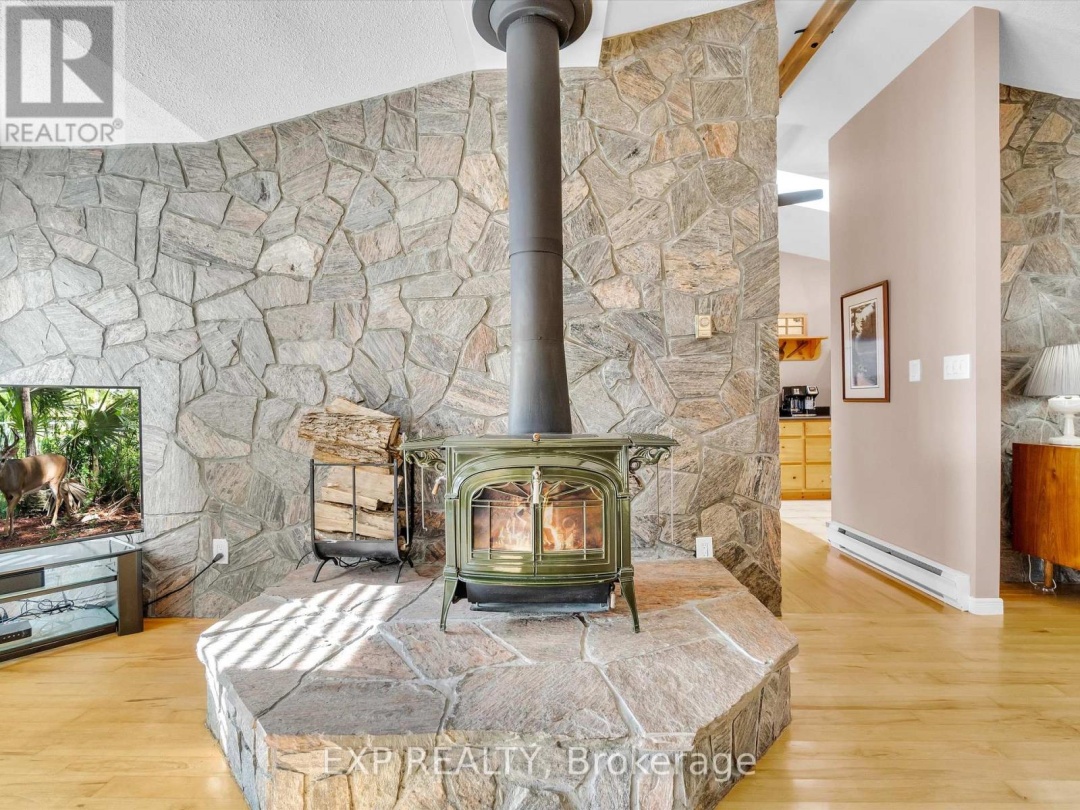 91 TOLPTS ROAD, Blackstone Lake