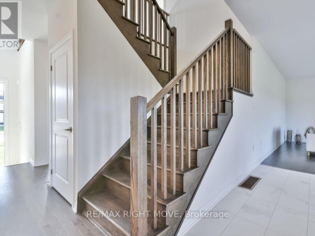 3721 QUAYSIDE DRIVE, Severn (West Shore)